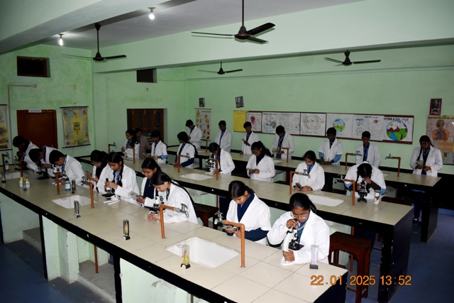 BIOLOGY LAB